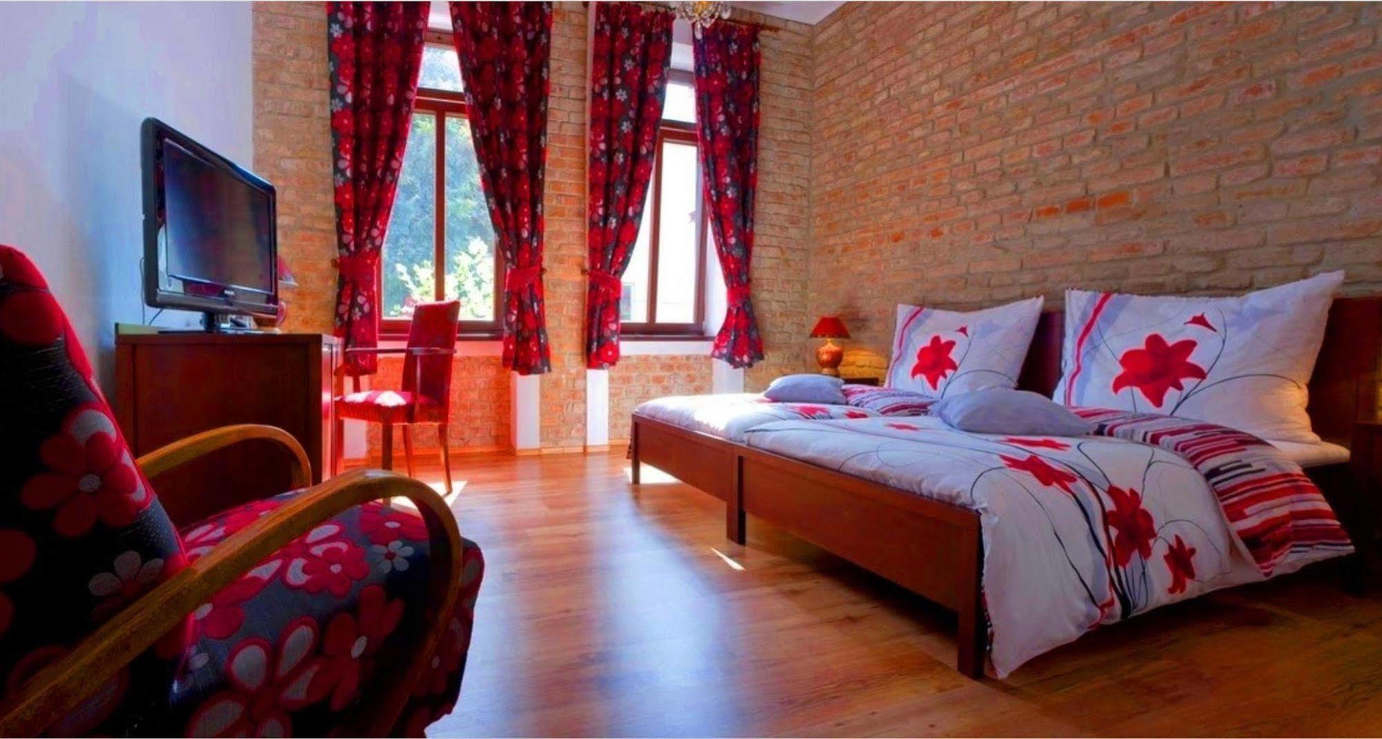 Eco Friendly Hotel Dalia Kosice Exterior photo