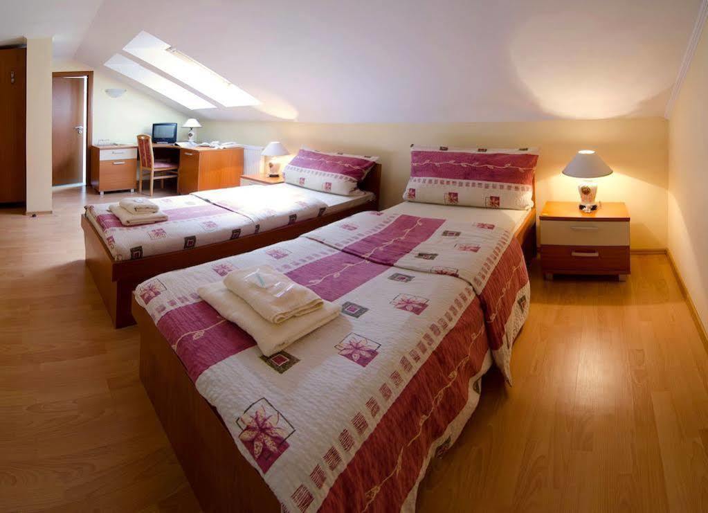Eco Friendly Hotel Dalia Kosice Exterior photo
